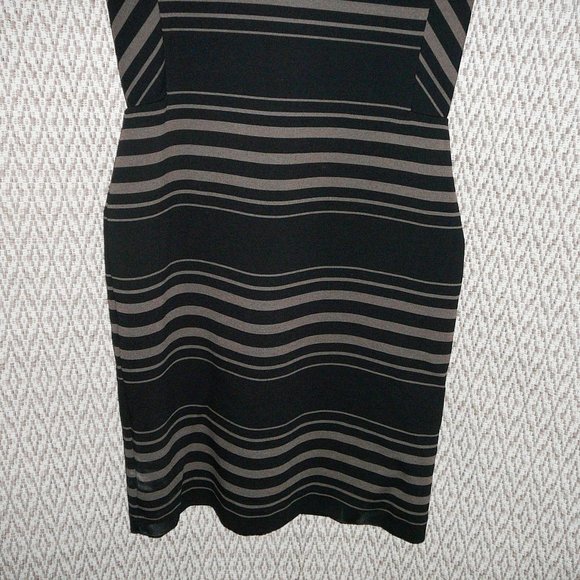 Banana Republic Sleeveless Black Dress 10 NWT - Picture 6 of 10
